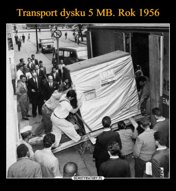 Transport dysku 5 MB. Rok 1956